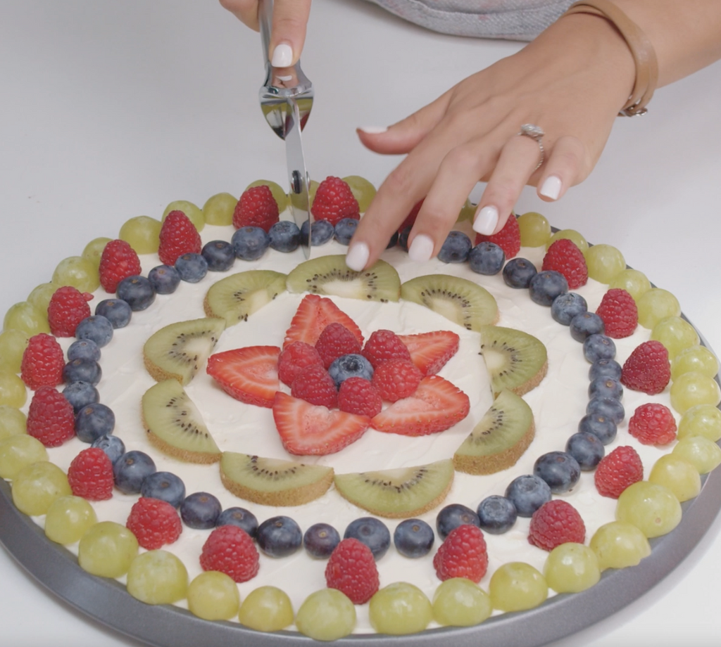 Big Country Kitchen Featuring Stefany Bare: Fruit Pizza